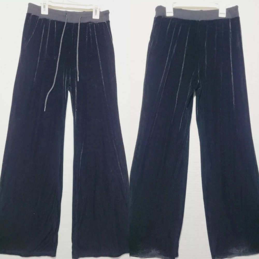 Shein Women's size 6 Black velour pants velvet